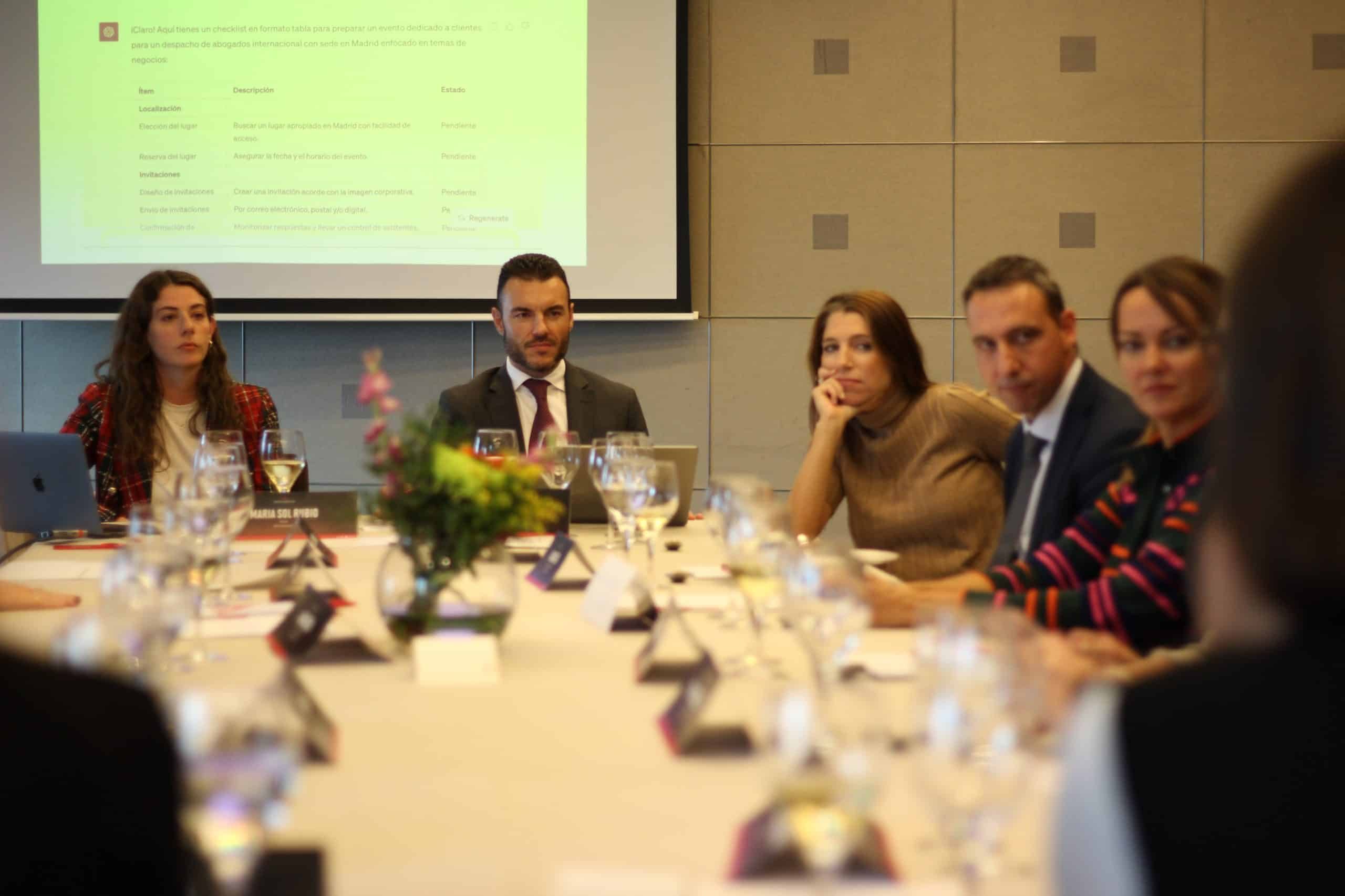 Video, photos and conclusions of the interactive lunch: "Challenges, opportunities and trends in Legal Marketing for 2024" 3 IMG_1058 (2)
